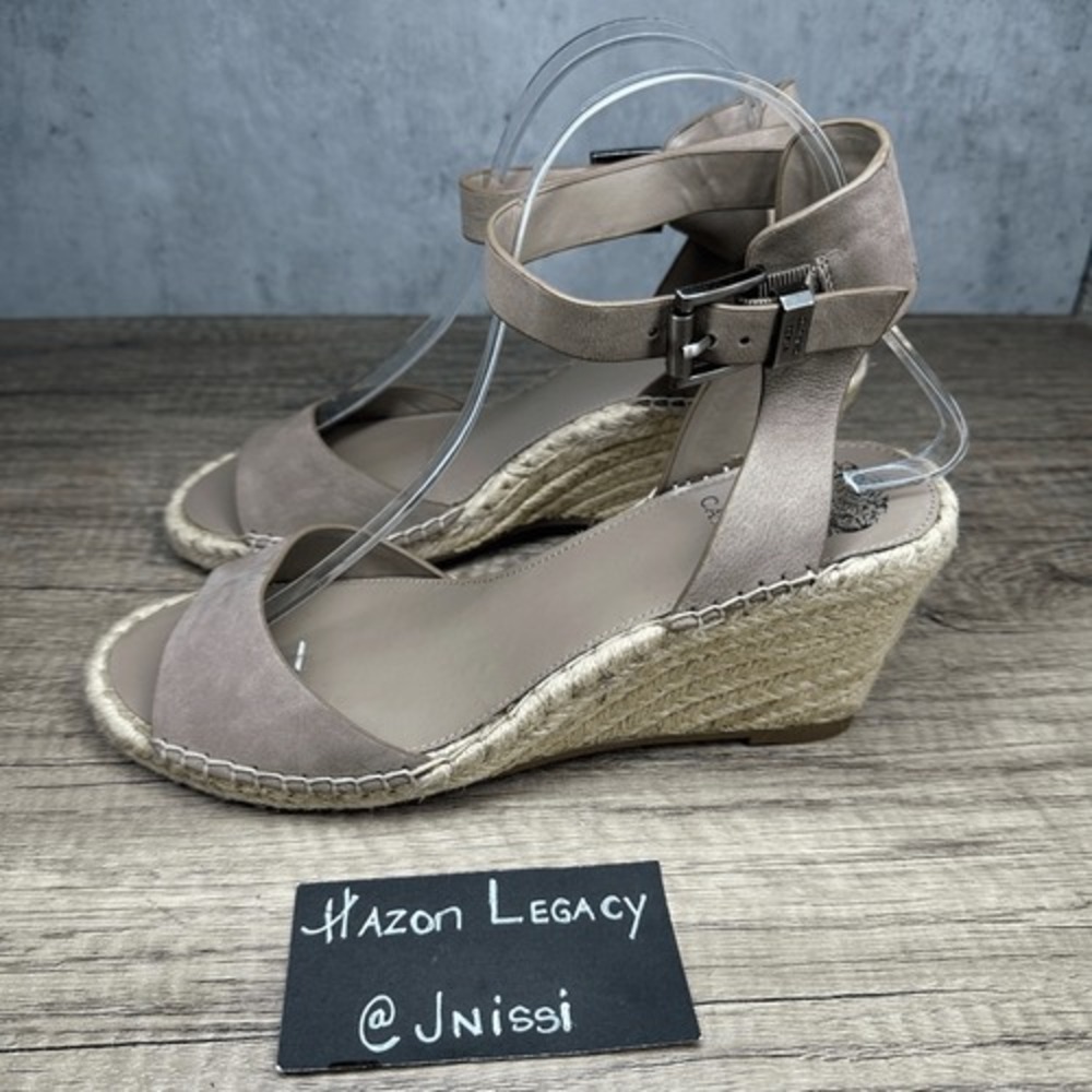 Vince Camuto~Women's~Heel Wedge Open Toe~VP-Tesa Tauplicious Elko Nubuck~Size 9M